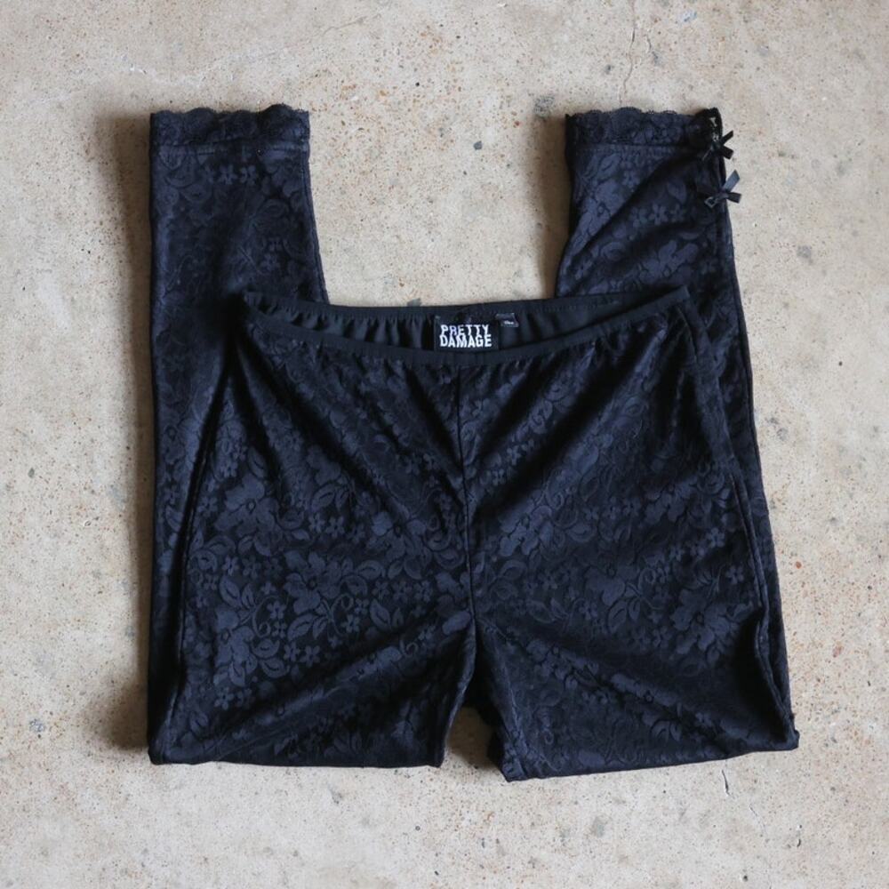 Pretty Damage Black Lace Capri Leggings Y2K Fairy Grunge Coquette Size M
